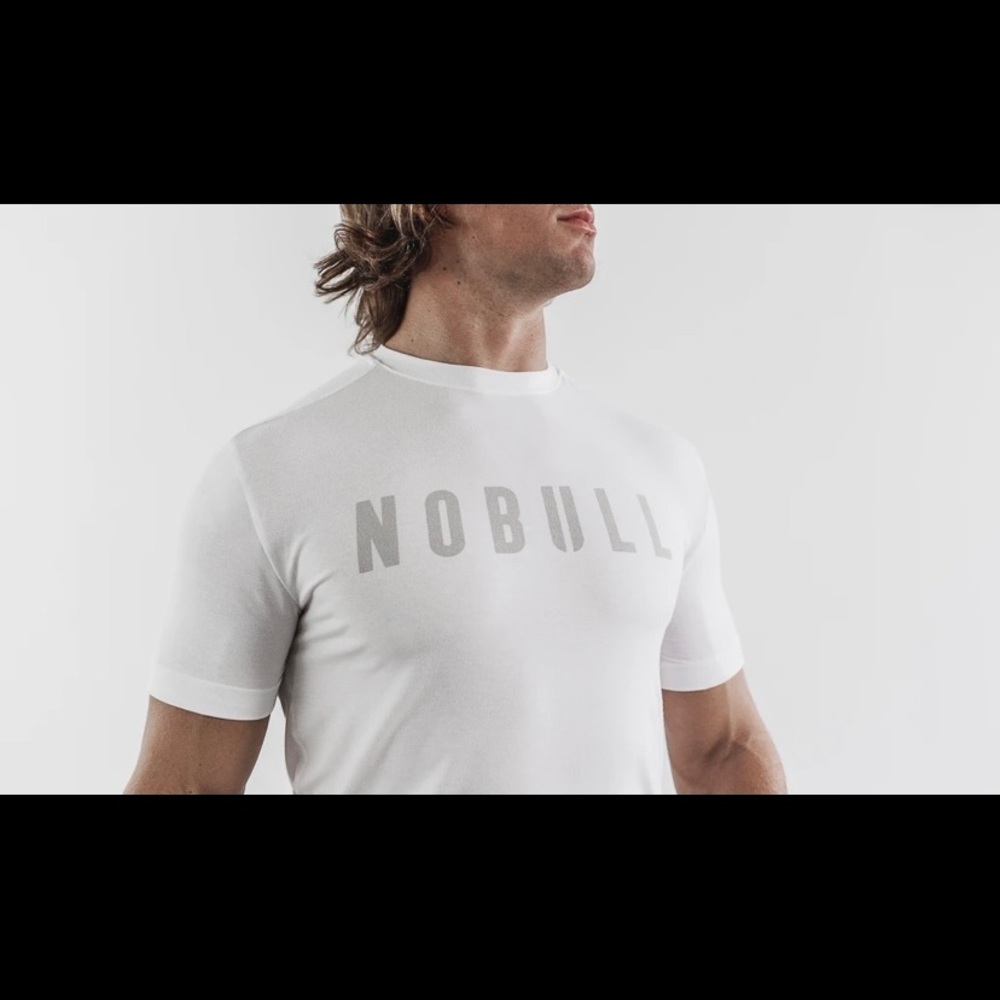 Men’s large white Nobull T-shirt